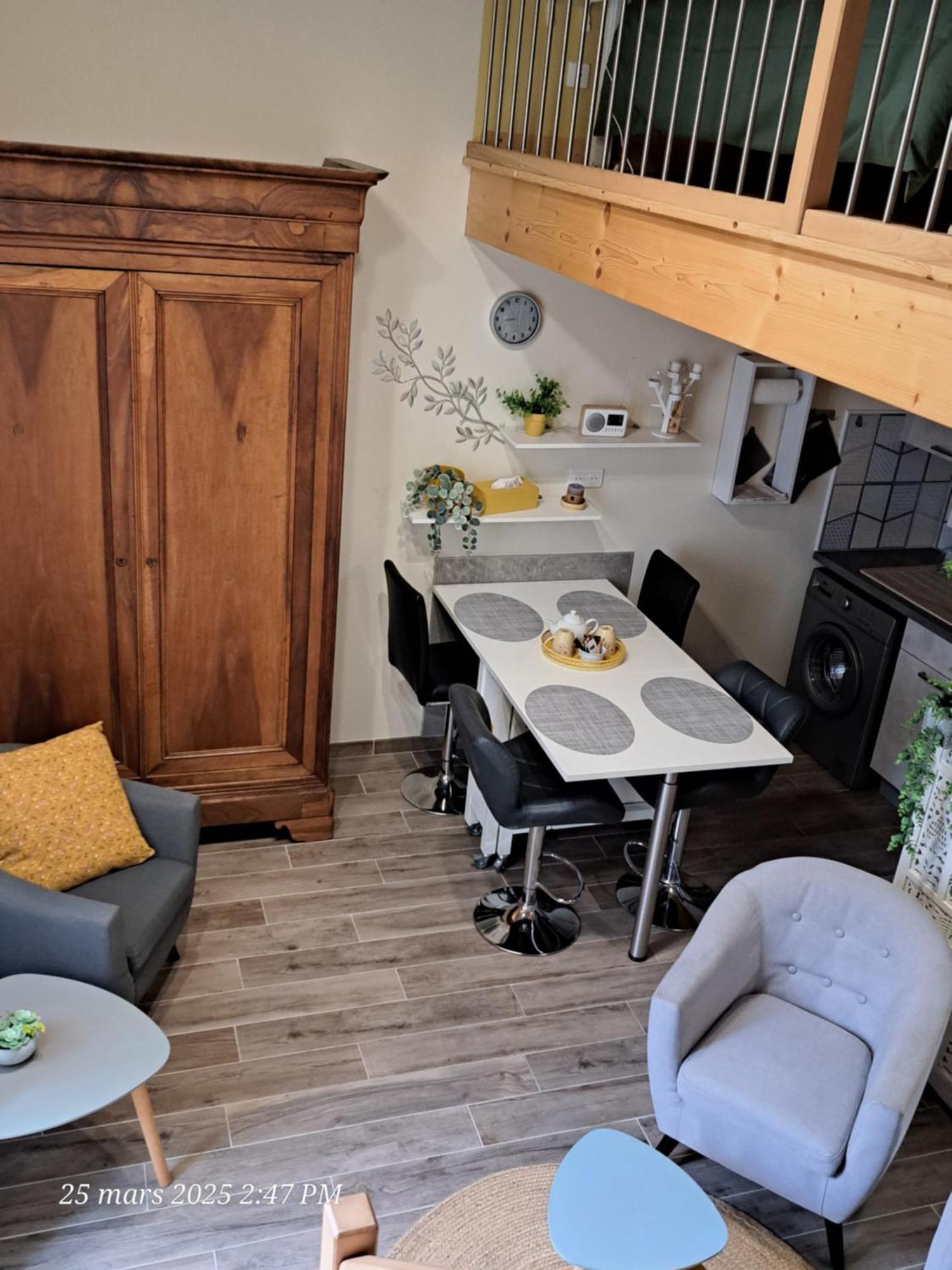 Appartement La Metairie Au Milieu Des Vignes à Réaux Extérieur photo